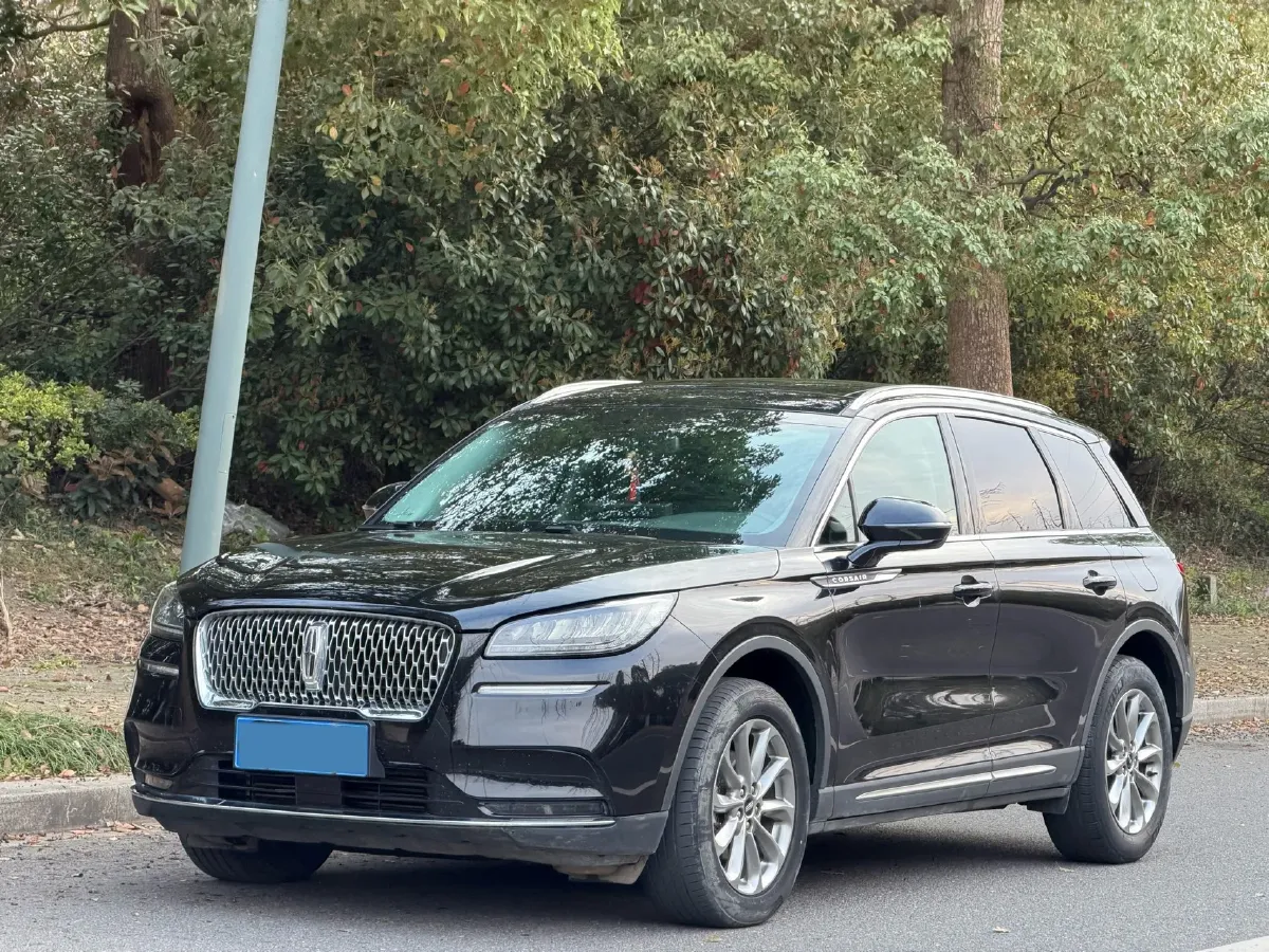 2022 Lincoln Corsair 2.0T 245HP L4 8AT,autocango,china used car exporter,china ev exporter,chinese used car exporter,chinese used ev exporter