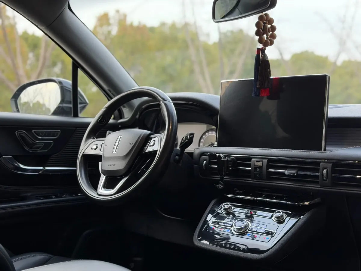 2022 Lincoln Corsair 2.0T 245HP L4 8AT,autocango,china used car exporter,china ev exporter,chinese used car exporter,chinese used ev exporter