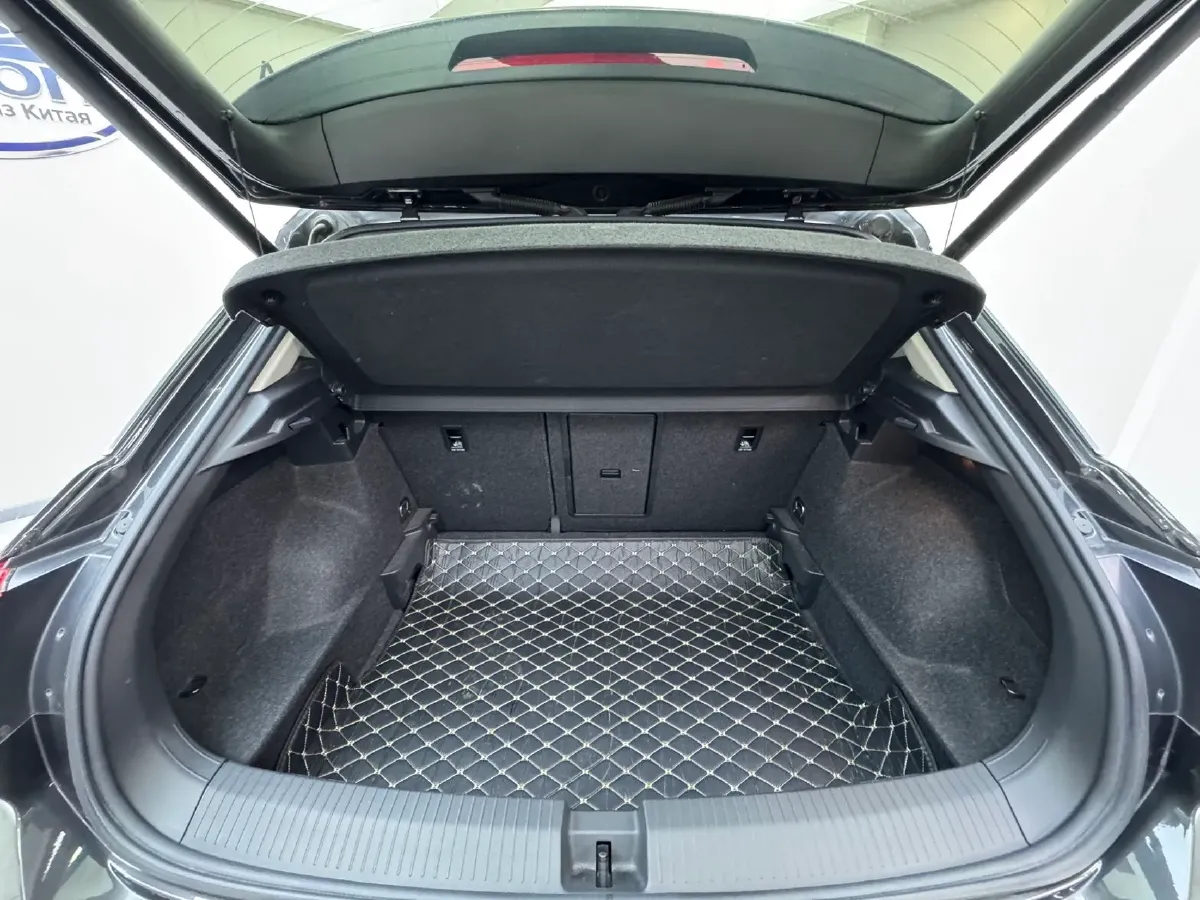 2022 Volkswagen T-Roc 1.4T 150HP L4 7DCT,autocango,china used car exporter,china ev exporter,chinese used car exporter,chinese used ev exporter