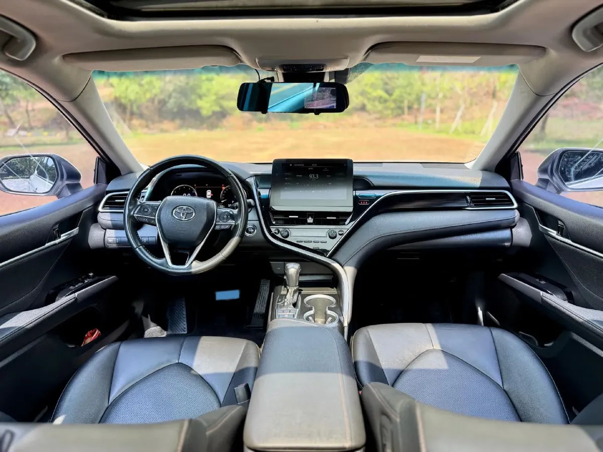 2021 Toyota Camry 2.5L 209HP L4 8AT,autocango,china used car exporter,china ev exporter,chinese used car exporter,chinese used ev exporter