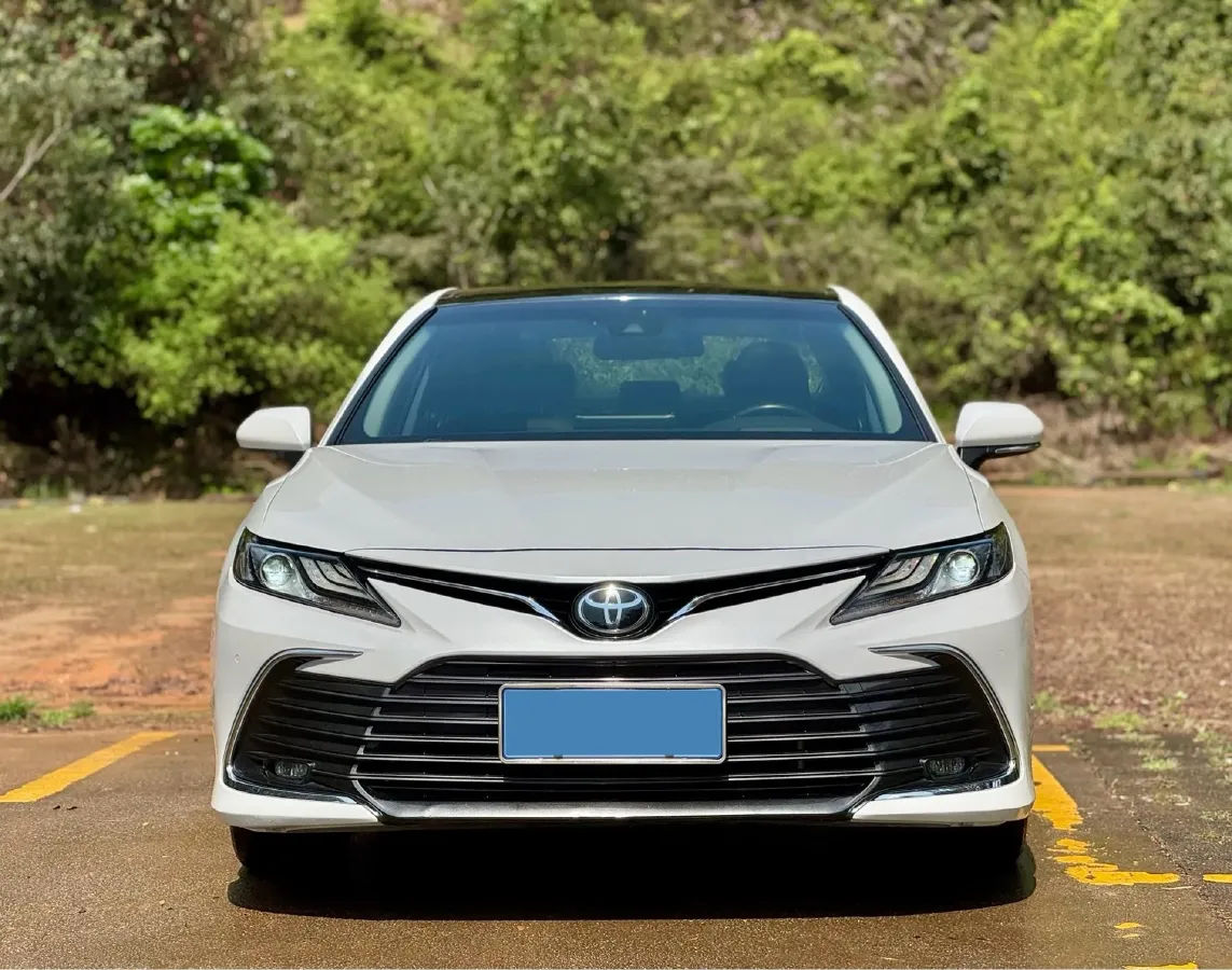 2021 Toyota Camry 2.5L 209HP L4 8AT,autocango,china used car exporter,china ev exporter,chinese used car exporter,chinese used ev exporter