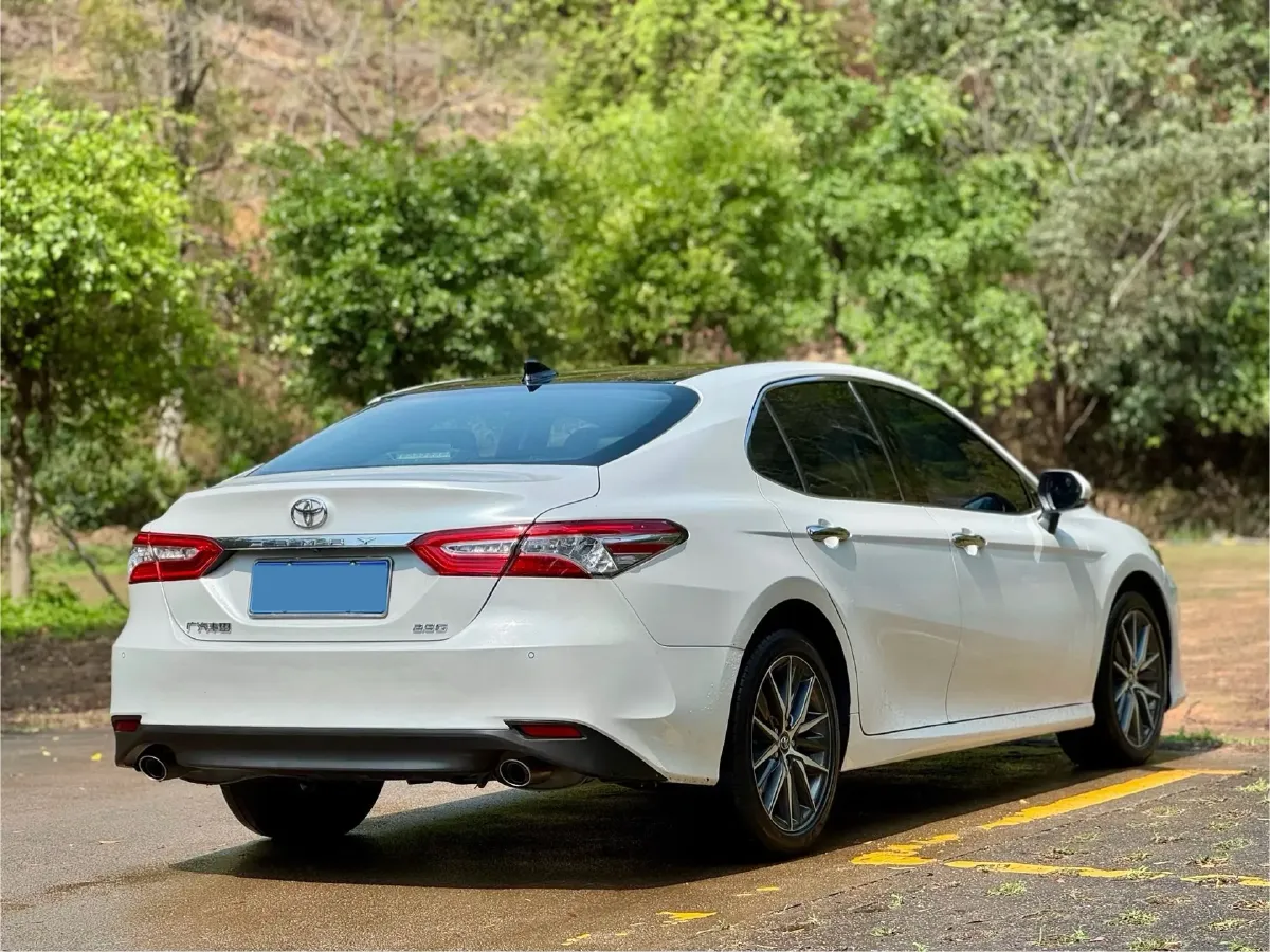 2021 Toyota Camry 2.5L 209HP L4 8AT,autocango,china used car exporter,china ev exporter,chinese used car exporter,chinese used ev exporter