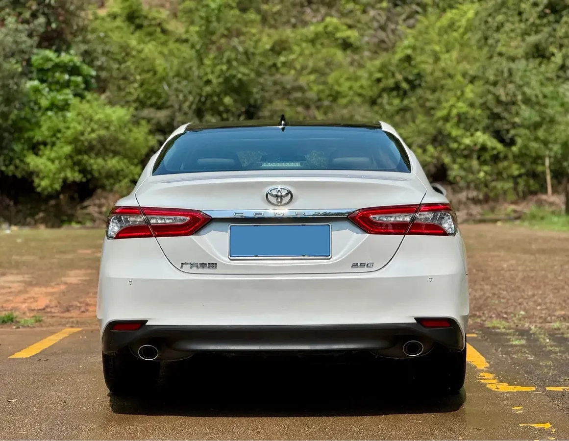 2021 Toyota Camry 2.5L 209HP L4 8AT,autocango,china used car exporter,china ev exporter,chinese used car exporter,chinese used ev exporter