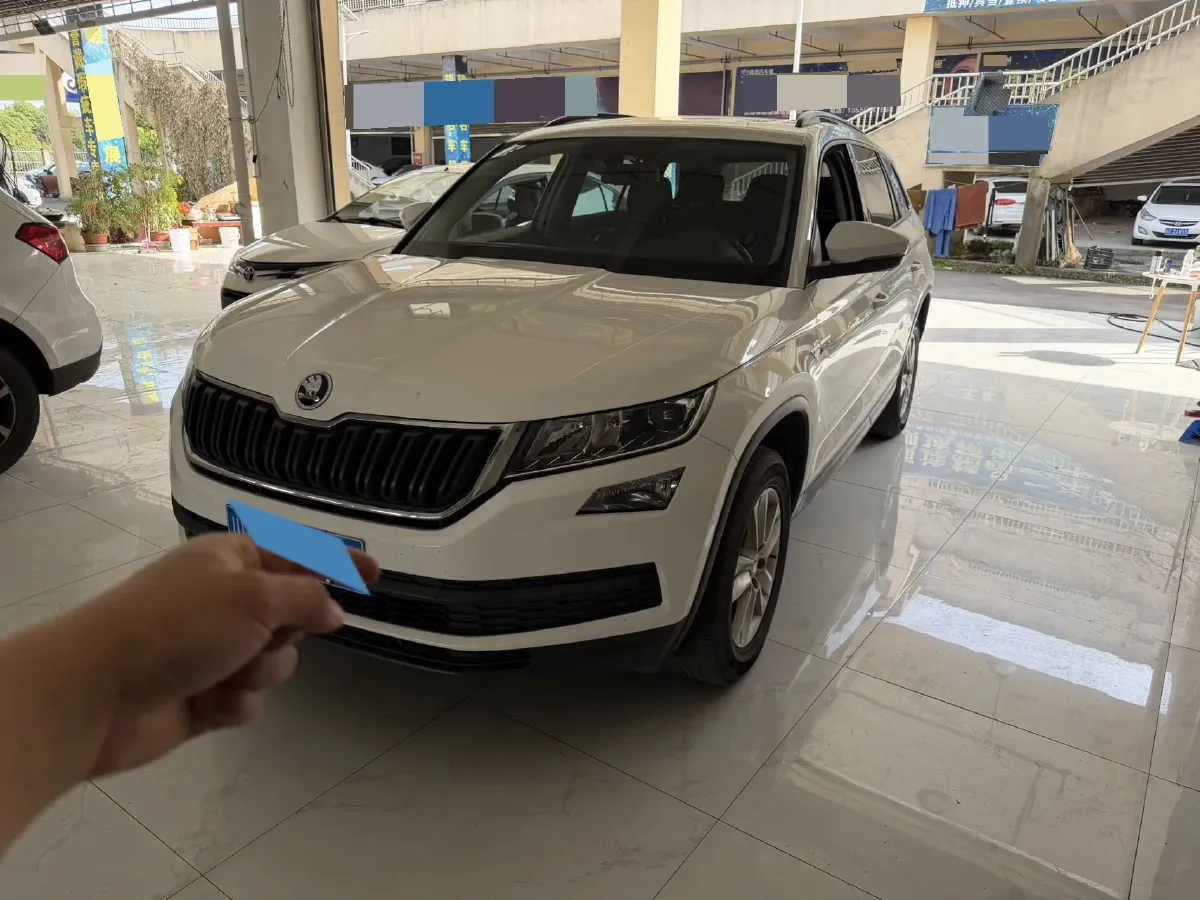 2020 Skoda Kodiak 2.0T 186HP L4 7DCT,autocango,china used car exporter,china ev exporter,chinese used car exporter,chinese used ev exporter