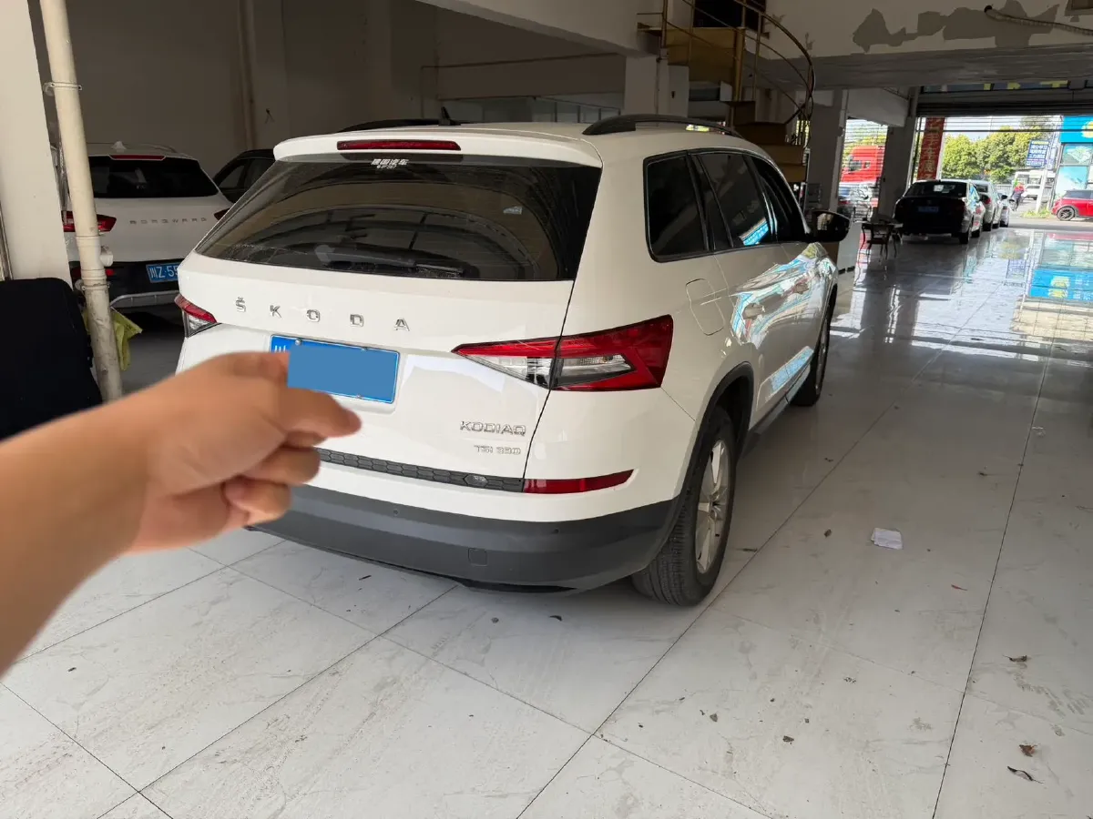 2020 Skoda Kodiak 2.0T 186HP L4 7DCT,autocango,china used car exporter,china ev exporter,chinese used car exporter,chinese used ev exporter