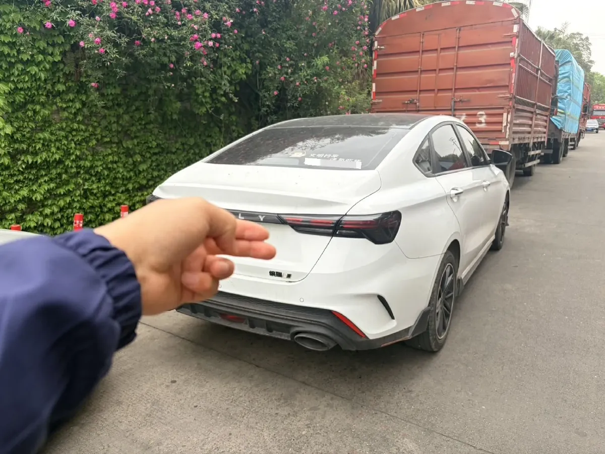 2022 Geely Binray 1.5T 181HP L4 7DCT,autocango,china used car exporter,china ev exporter,chinese used car exporter,chinese used ev exporter