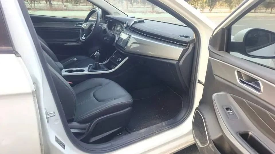 2020 Chery Arrizo 5 1.5L 116HP L4 5MT,autocango,china used car exporter,china ev exporter,chinese used car exporter,chinese used ev exporter