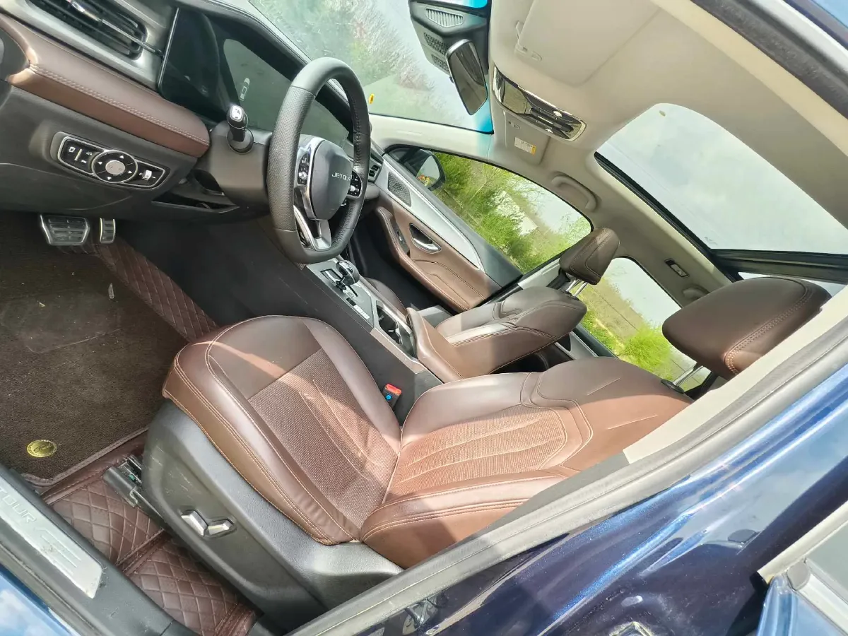 2021 Jetour X90 Plus 1.6T 197HP L4 7DCT,autocango,china used car exporter,china ev exporter,chinese used car exporter,chinese used ev exporter