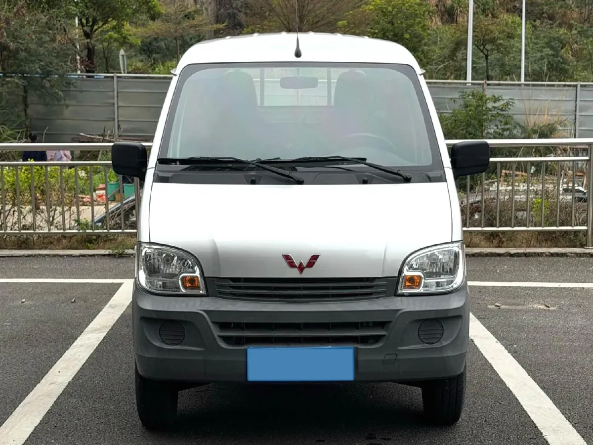 2023 WuLing ZhiGuang Mini Truck 1.5L 102HP L4 5MT,autocango,china used car exporter,china ev exporter,chinese used car exporter,chinese used ev exporter