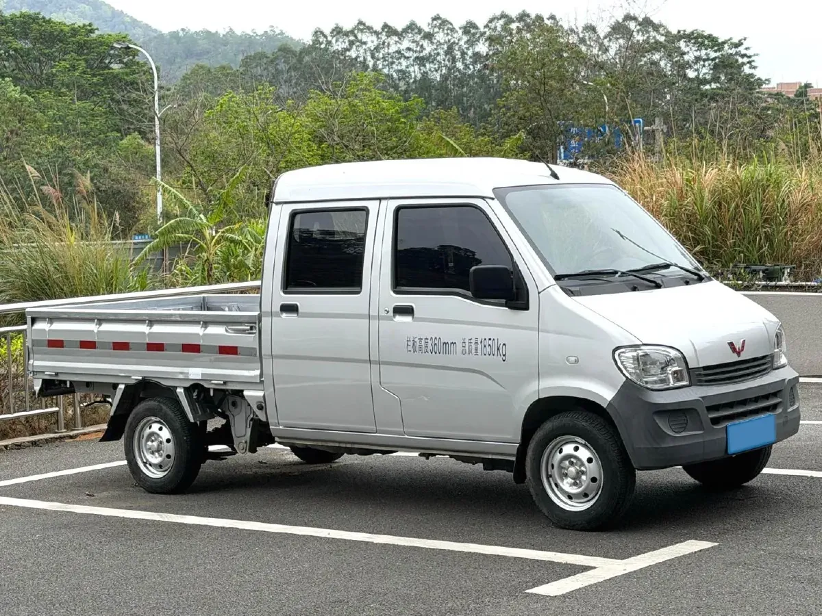 2023 WuLing ZhiGuang Mini Truck 1.5L 102HP L4 5MT,autocango,china used car exporter,china ev exporter,chinese used car exporter,chinese used ev exporter