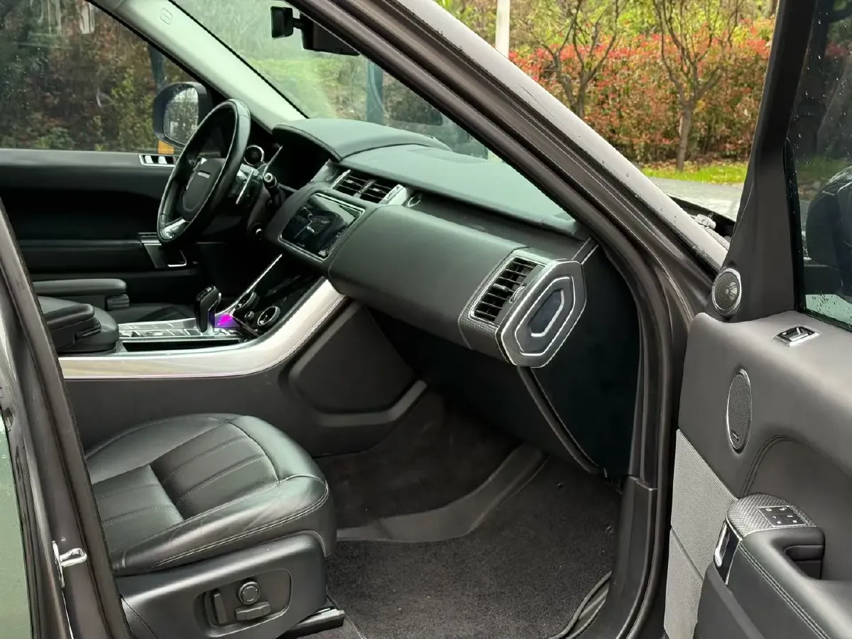 2019 Land Rover Range Rover Sport 3.0T 360HP L6 8AT,autocango,china used car exporter,china ev exporter,chinese used car exporter,chinese used ev exporter