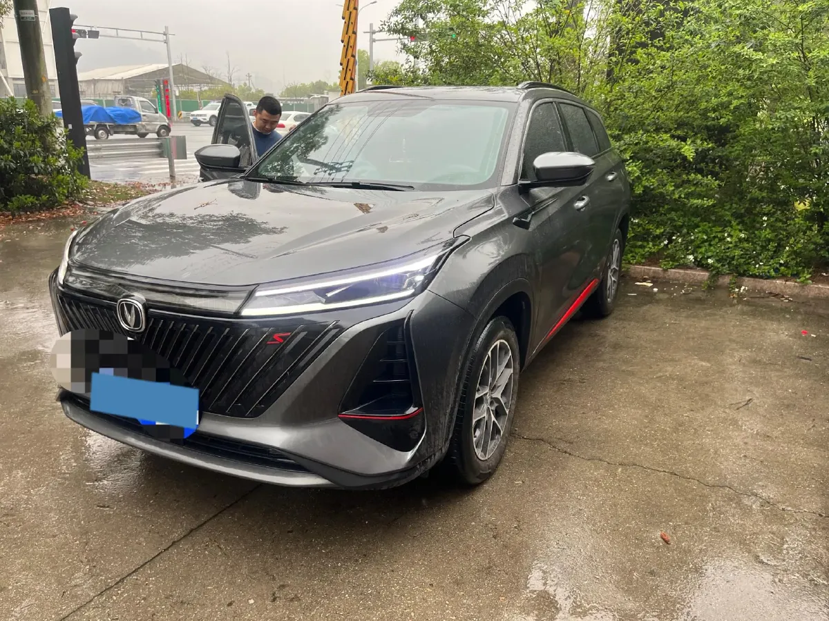 2022 ChangAn CS75 Plus 1.5T 188HP L4 8AT,autocango,china used car exporter,china ev exporter,chinese used car exporter,chinese used ev exporter
