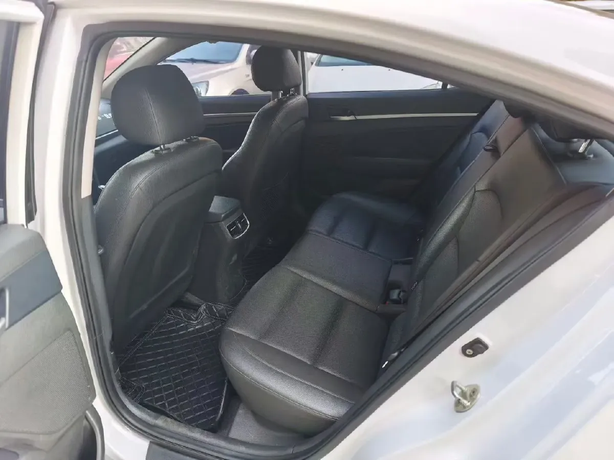 2019 Hyundai Elantra 1.5L 115HP L4 CVT,autocango,china used car exporter,china ev exporter,chinese used car exporter,chinese used ev exporter