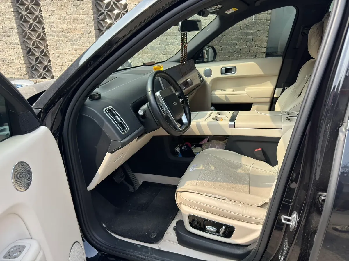 2023 Li L8 Range Extended 154HP REEV 40.9KWH,autocango,china used car exporter,china ev exporter,chinese used car exporter,chinese used ev exporter