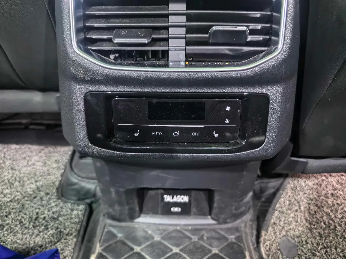 2021 Volkswagen Talagon 2.0T 220HP L4 7DCT,autocango,china used car exporter,china ev exporter,chinese used car exporter,chinese used ev exporter