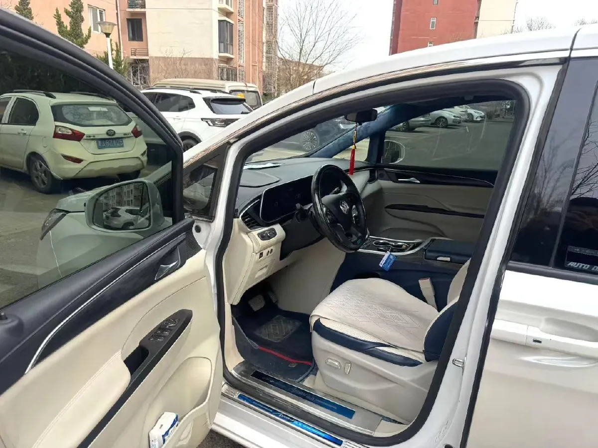 2023 Buick GL8 2.0T 237HP L4 9AT,autocango,china used car exporter,china ev exporter,chinese used car exporter,chinese used ev exporter