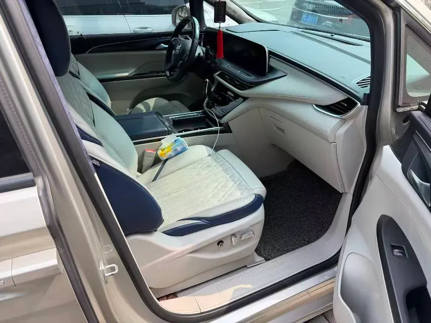 2021 Buick GL8 2.0T 237HP L4 9AT,autocango,china used car exporter,china ev exporter,chinese used car exporter,chinese used ev exporter