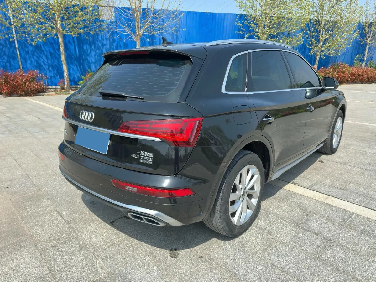 2022 Audi Q5L 2.0T 190HP L4 7DCT,autocango,china used car exporter,china ev exporter,chinese used car exporter,chinese used ev exporter