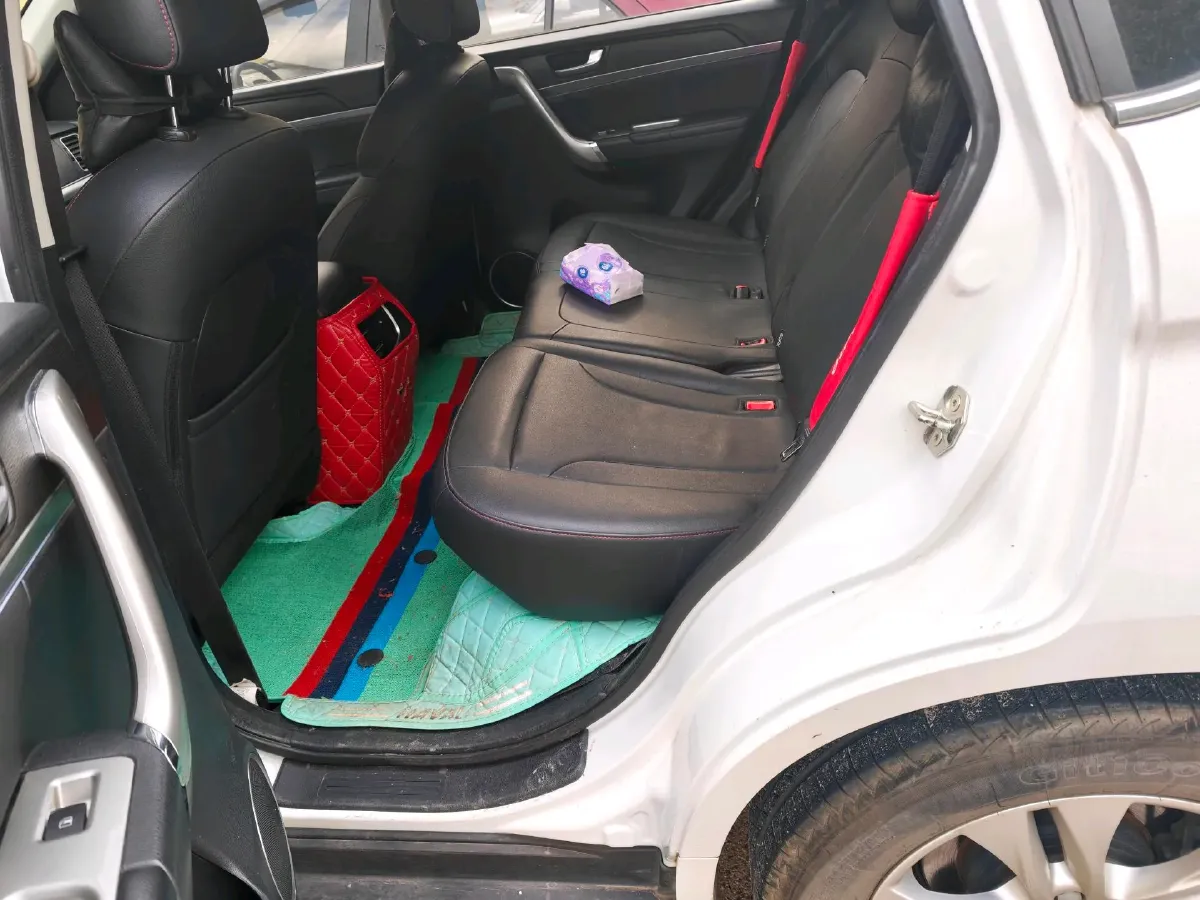 2019 Haval M6 1.5T 150HP L4 7DCT,autocango,china used car exporter,china ev exporter,chinese used car exporter,chinese used ev exporter