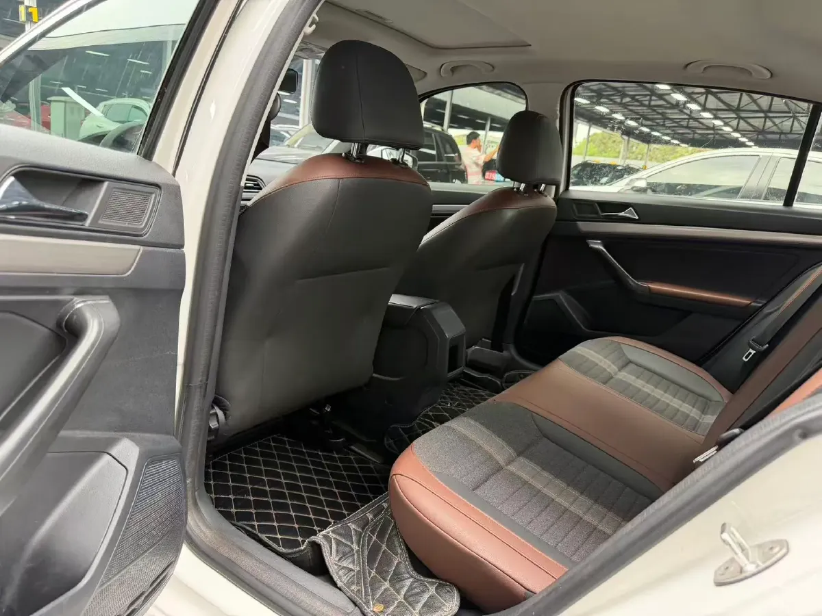 2019 Jetour X90 1.5T 147HP L4 6MT,autocango,china used car exporter,china ev exporter,chinese used car exporter,chinese used ev exporter