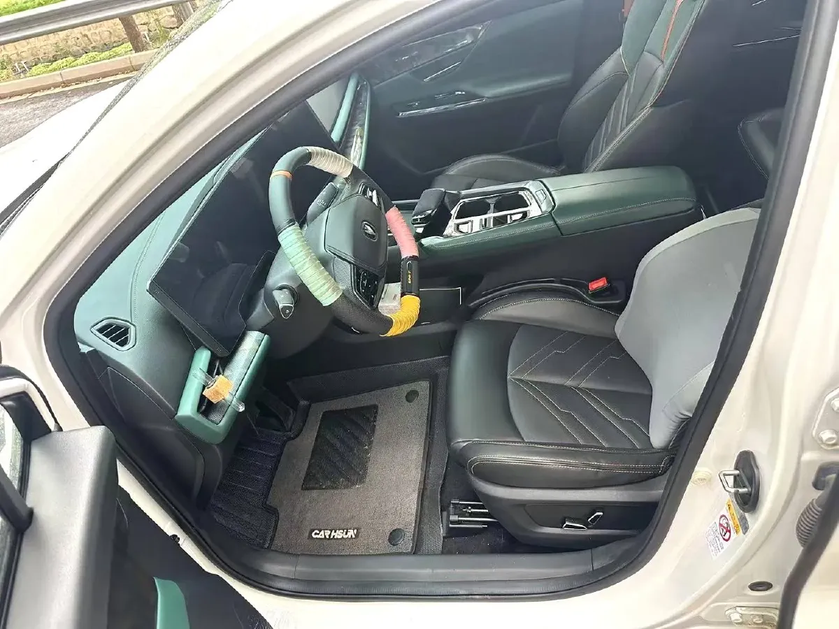 2023 ChangAn UNI-T 1.5T 188HP L4 7DCT,autocango,china used car exporter,china ev exporter,chinese used car exporter,chinese used ev exporter