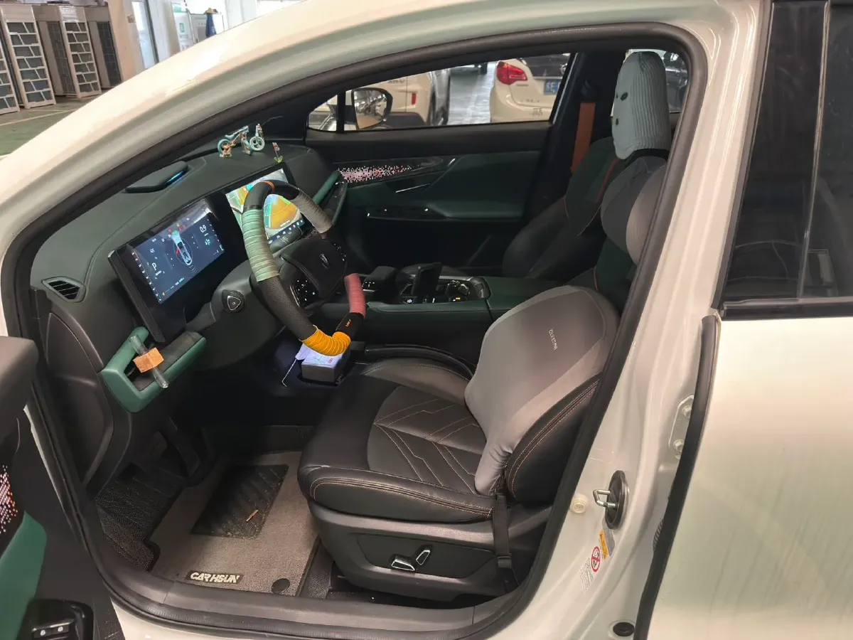 2023 ChangAn UNI-T 1.5T 188HP L4 7DCT,autocango,china used car exporter,china ev exporter,chinese used car exporter,chinese used ev exporter