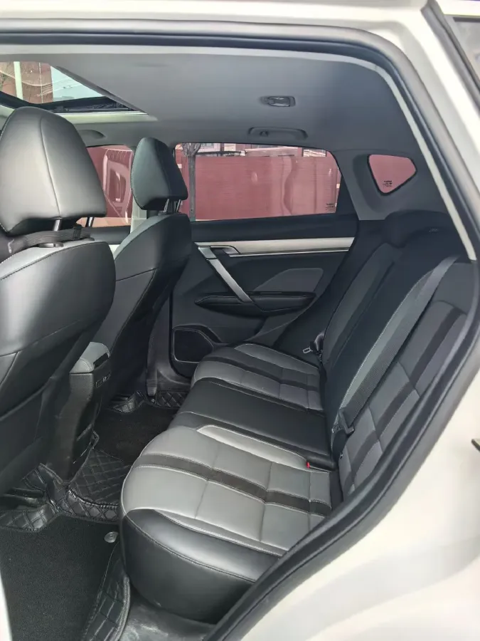 2023 Geely Coolray 1.5T 181HP L4 7DCT,autocango,china used car exporter,china ev exporter,chinese used car exporter,chinese used ev exporter