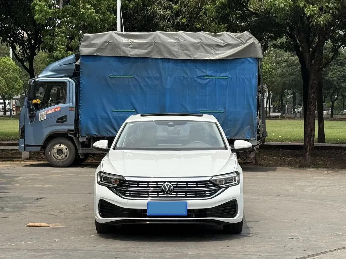 2023 Volkswagen Sagitar 1.5T 160HP L4 7DCT,autocango,china used car exporter,china ev exporter,chinese used car exporter,chinese used ev exporter