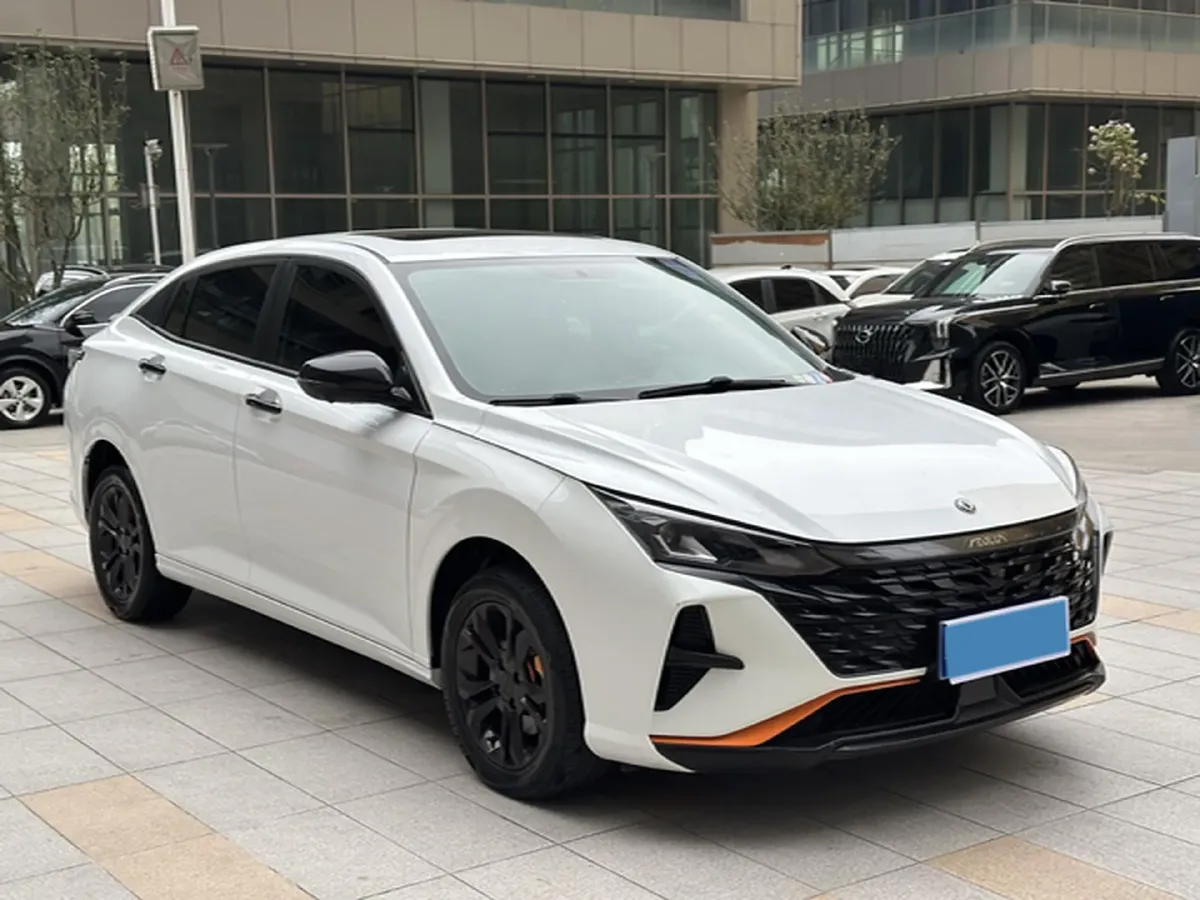 2023 DongFeng Aeolus YiXuan 1.5L 125HP L4 6DCT,autocango,china used car exporter,china ev exporter,chinese used car exporter,chinese used ev exporter