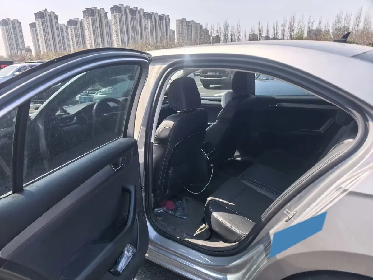 2018 Nissan Terra 2.5L 184HP L4 7AT,autocango,china used car exporter,china ev exporter,chinese used car exporter,chinese used ev exporter