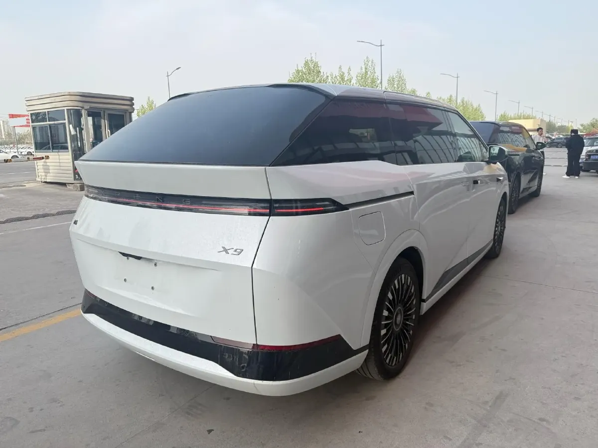 2025 Xpeng X9 BEV,autocango,china used car exporter,china ev exporter,chinese used car exporter,chinese used ev exporter