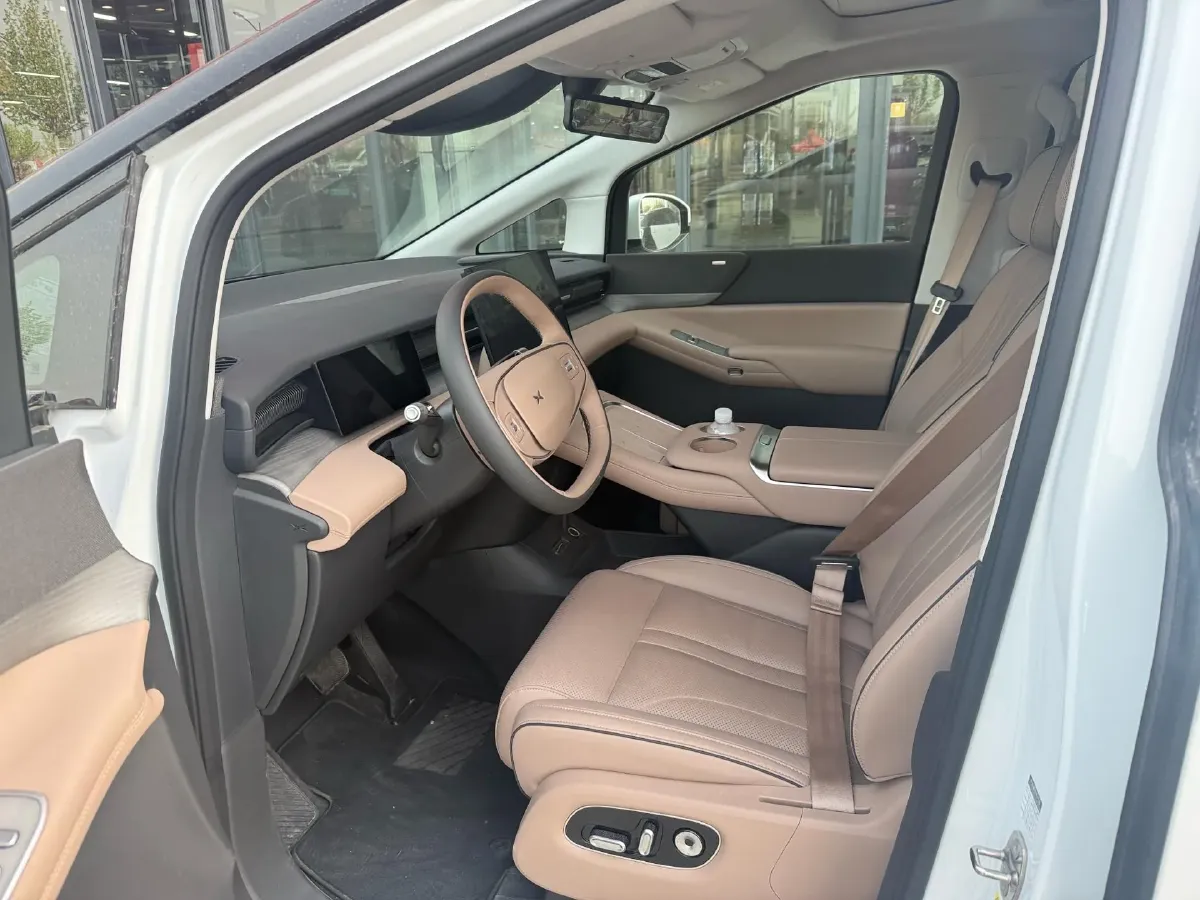 2025 Xpeng X9 BEV,autocango,china used car exporter,china ev exporter,chinese used car exporter,chinese used ev exporter