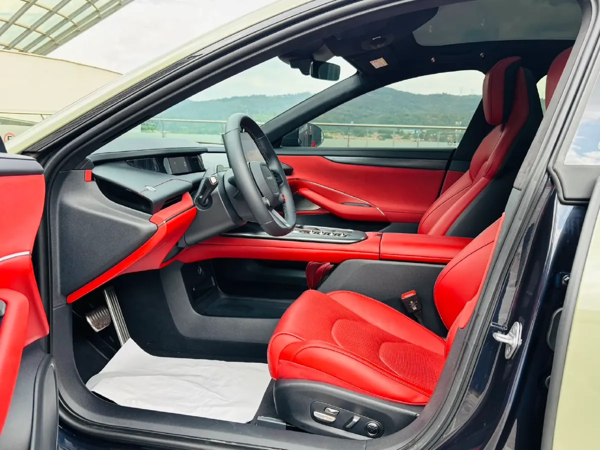 2024 MI SU7 BEV 101KWH,autocango,china used car exporter,china ev exporter,chinese used car exporter,chinese used ev exporter