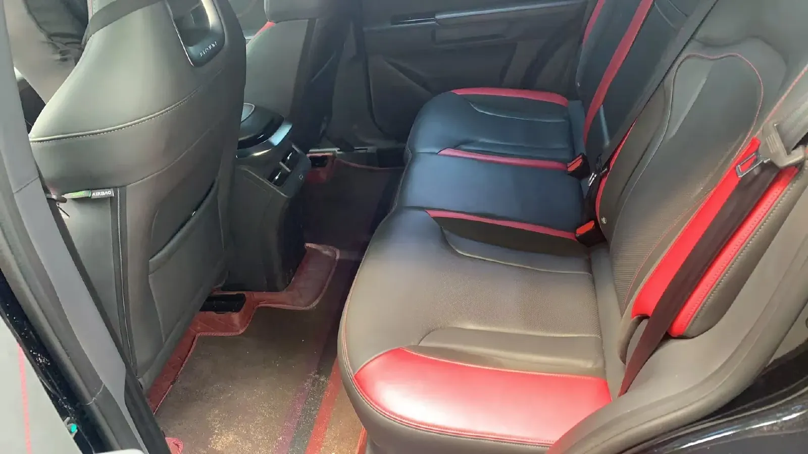 2022 Jetour DASHING 1.6T 197HP L4 7DCT,autocango,china used car exporter,china ev exporter,chinese used car exporter,chinese used ev exporter