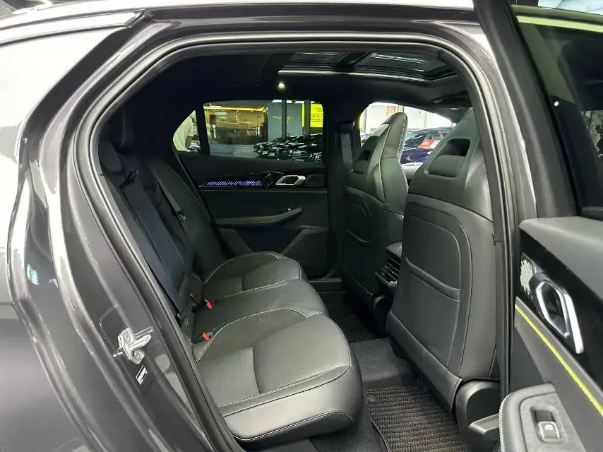 2025 LYNK&CO 03 1.5T 181HP L4 7DCT,autocango,china used car exporter,china ev exporter,chinese used car exporter,chinese used ev exporter