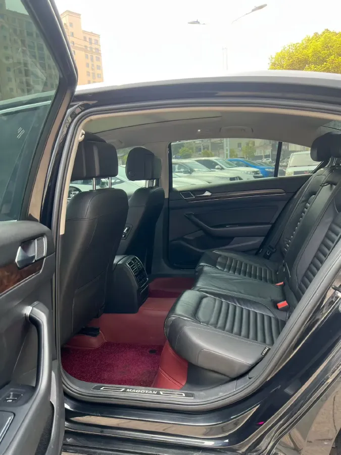 2019 Volkswagen Magotan 2.0T 186HP L4 7DCT,autocango,china used car exporter,china ev exporter,chinese used car exporter,chinese used ev exporter