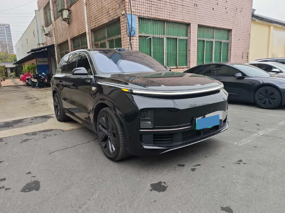 2023 Li L8 Range Extended 154HP REEV 40.9KWH,autocango,china used car exporter,china ev exporter,chinese used car exporter,chinese used ev exporter