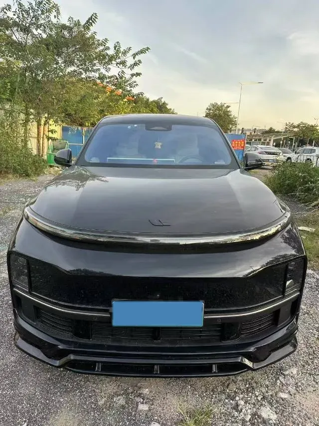 2023 Li L8 Range Extended 154HP REEV 40.9KWH,autocango,china used car exporter,china ev exporter,chinese used car exporter,chinese used ev exporter