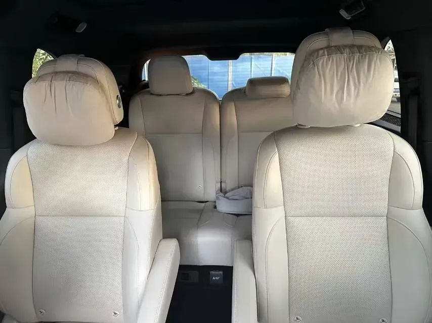 2023 Li L8 Range Extended 154HP REEV 40.9KWH,autocango,china used car exporter,china ev exporter,chinese used car exporter,chinese used ev exporter