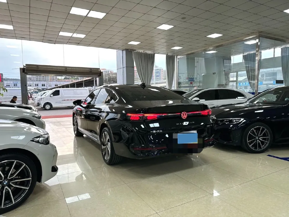 2024 Volkswagen Magotan 1.5T 160HP L4 7DCT,autocango,china used car exporter,china ev exporter,chinese used car exporter,chinese used ev exporter