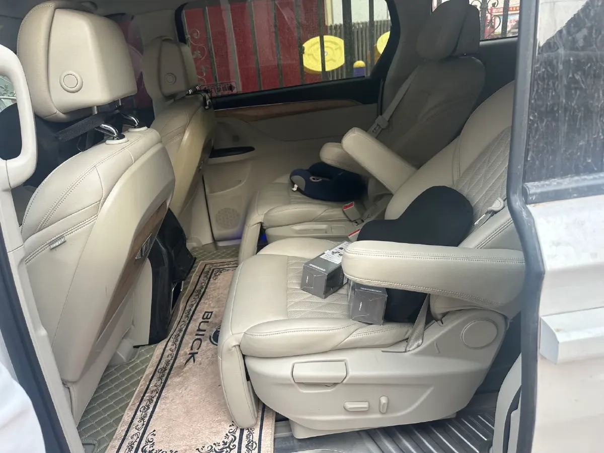 2018 Buick GL8 2.0T 260HP L4 6AT,autocango,china used car exporter,china ev exporter,chinese used car exporter,chinese used ev exporter