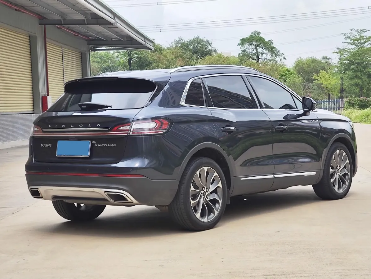 2021 Lincoln Nautilus 2.0T 245HP L4 8AT,autocango,china used car exporter,china ev exporter,chinese used car exporter,chinese used ev exporter