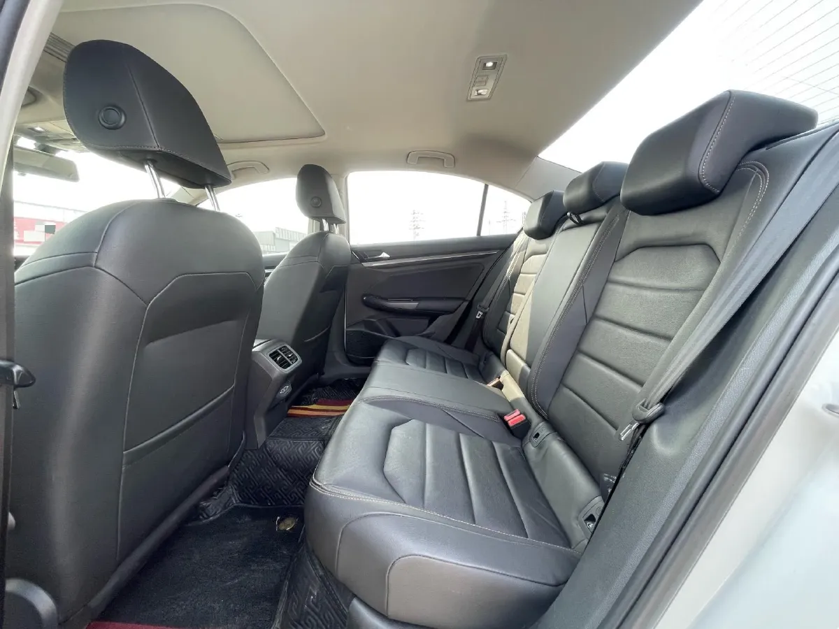 2019 Roewe RX5 MAX 2.0T 231HP L4 6DCT,autocango,china used car exporter,china ev exporter,chinese used car exporter,chinese used ev exporter