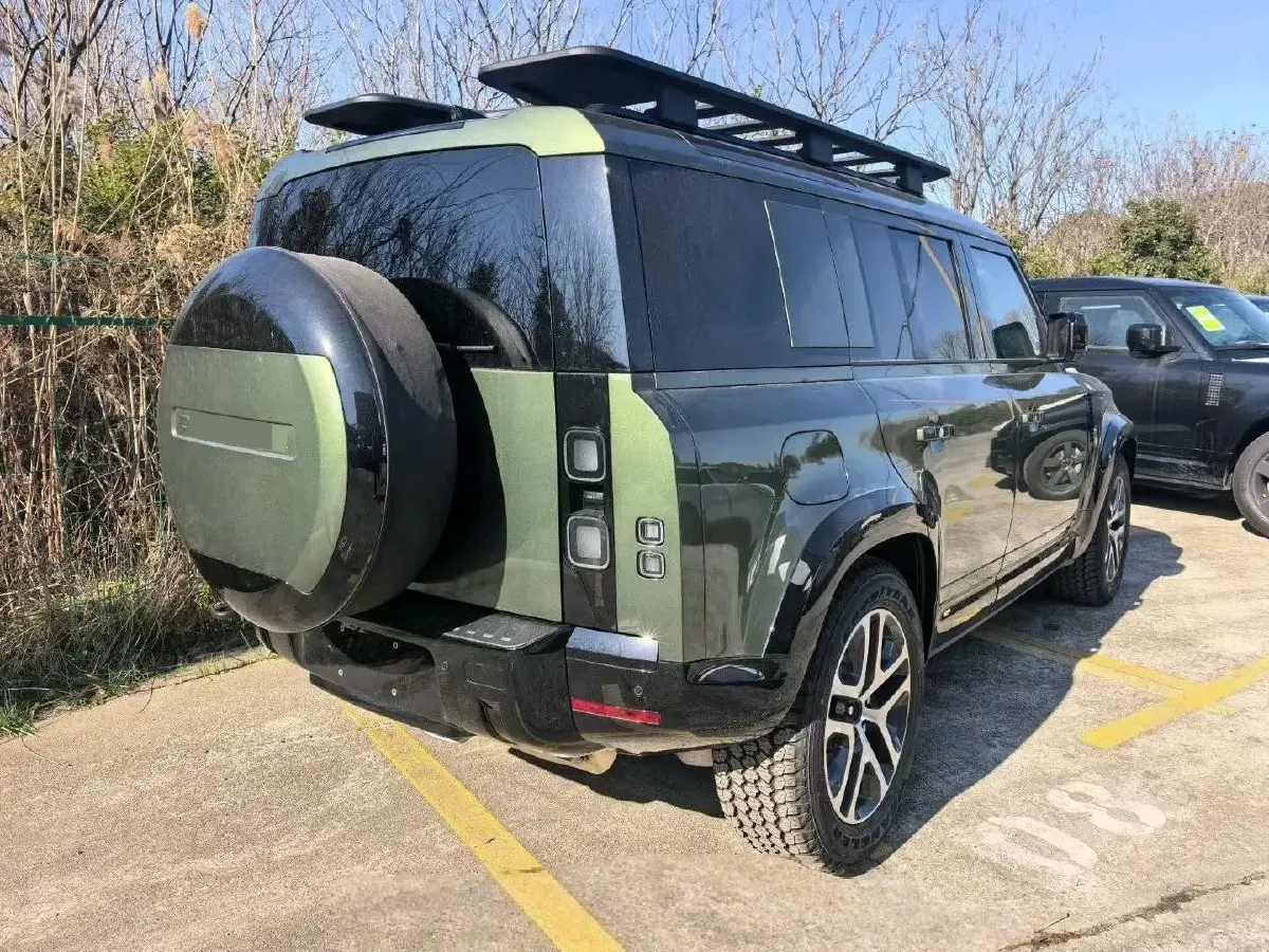 2026 Land Rover Defender 4.4T 635HP V8 8AT,autocango,china used car exporter,china ev exporter,chinese used car exporter,chinese used ev exporter