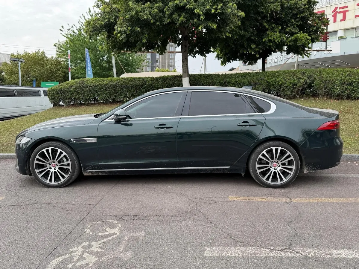 2023 Jaguar XFL 2.0T 250HP L4 8AT,autocango,china used car exporter,china ev exporter,chinese used car exporter,chinese used ev exporter