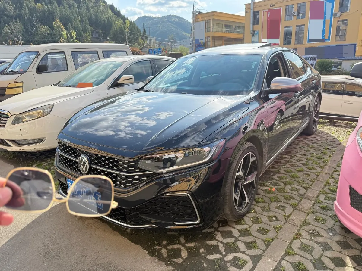 2024 Volkswagen Passat 2.0T 186HP L4 7DCT,autocango,china used car exporter,china ev exporter,chinese used car exporter,chinese used ev exporter