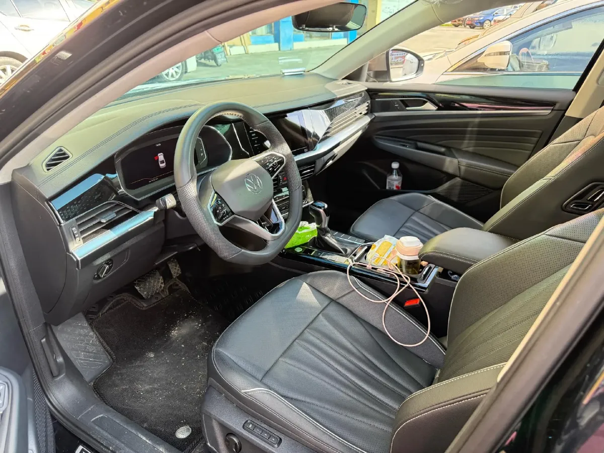 2024 Volkswagen Passat 2.0T 186HP L4 7DCT,autocango,china used car exporter,china ev exporter,chinese used car exporter,chinese used ev exporter