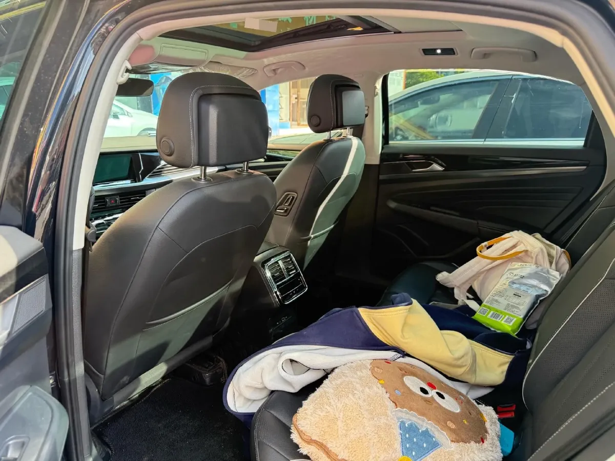 2024 Volkswagen Passat 2.0T 186HP L4 7DCT,autocango,china used car exporter,china ev exporter,chinese used car exporter,chinese used ev exporter