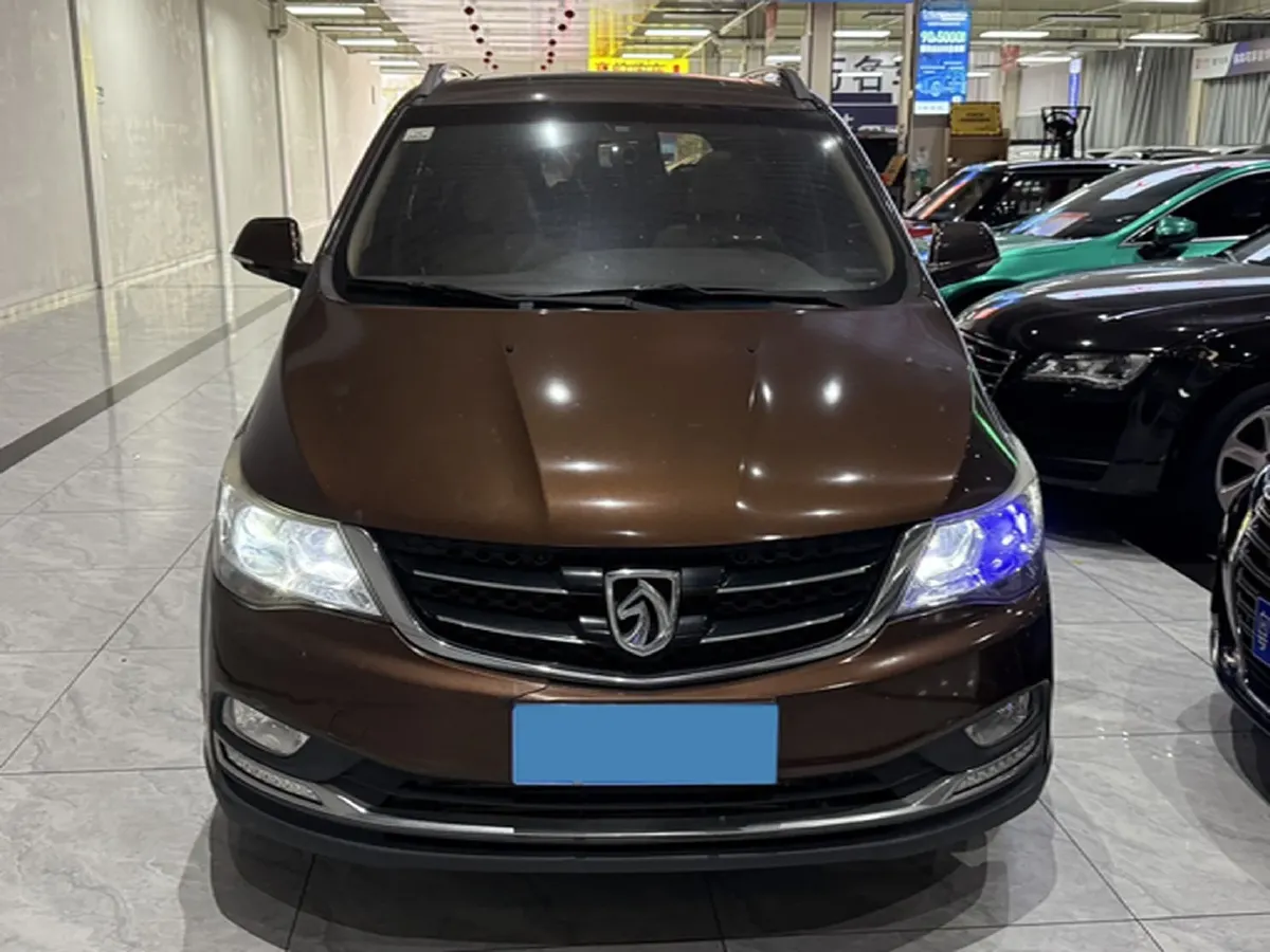 2016 BaoJun 730 1.5T 150HP L4 6MT,autocango,china used car exporter,china ev exporter,chinese used car exporter,chinese used ev exporter