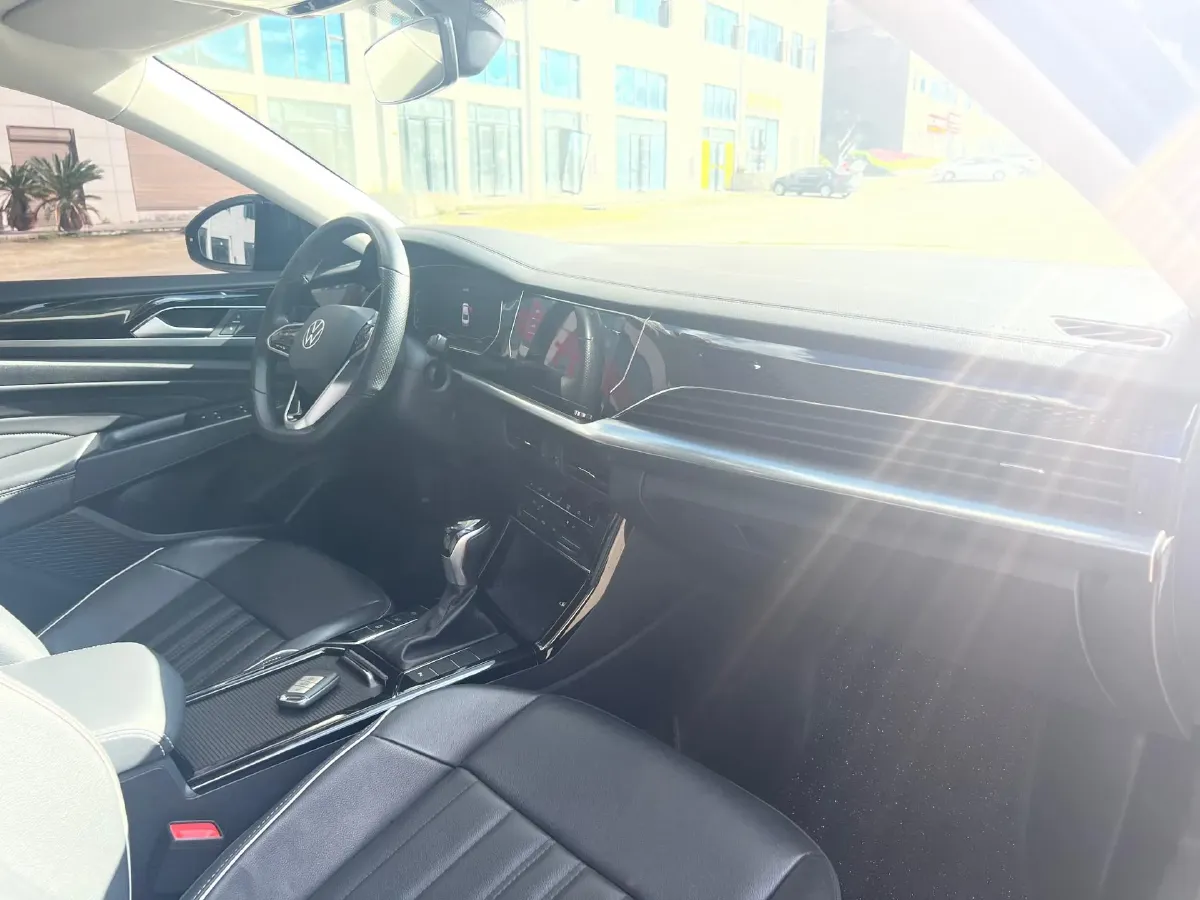 2023 Volkswagen Passat 2.0T 186HP L4 7DCT,autocango,china used car exporter,china ev exporter,chinese used car exporter,chinese used ev exporter